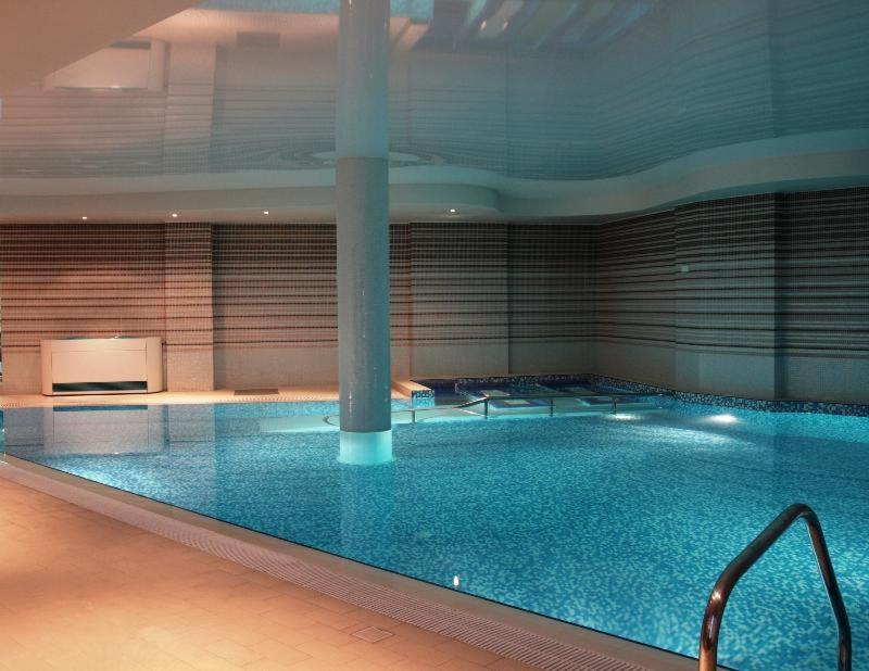 Cosmopolitan & Wellness Ruse