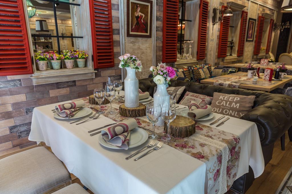 Cosmopolitan & Wellness Ruse