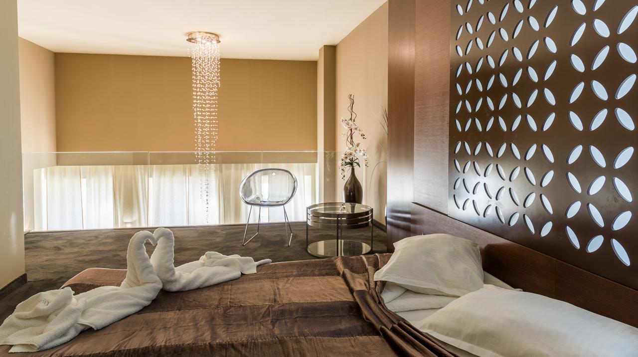 Cosmopolitan & Wellness Hotel 4*